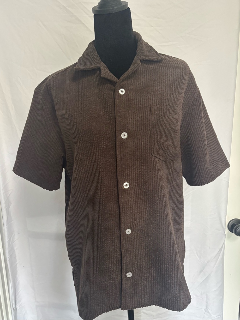 Super Massive brand - corduroy style, short sleeves shirt, size small